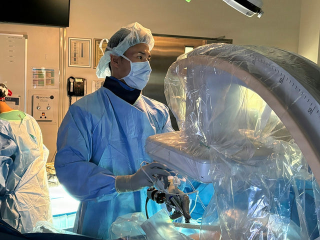 Surgeon working with a robotic surgical system